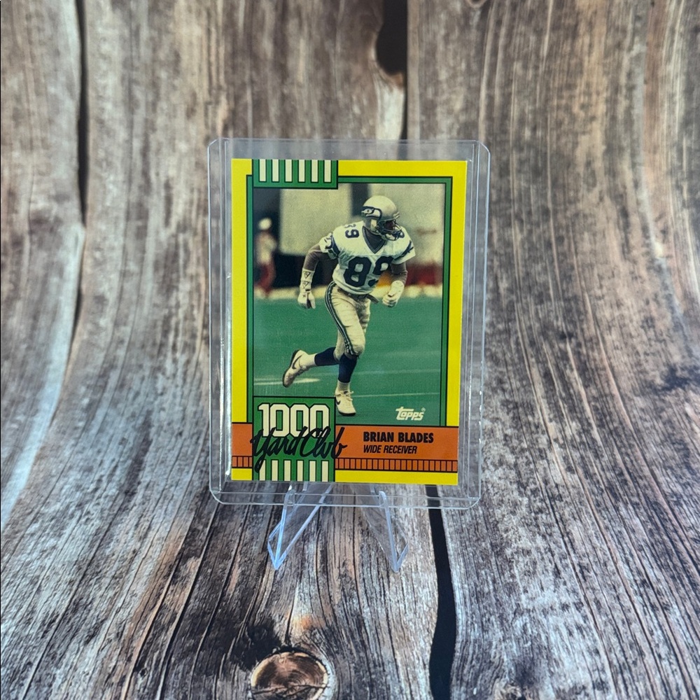 Vintage 1990 Topps Brian Blades Football Trading Card Item #ME5454